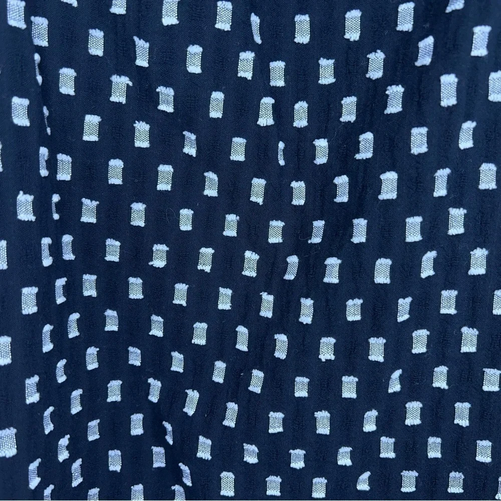 XS OLD NAVY BLACK GREY WHITE CHECKERED SLEEVELESS TOP BLOUSE TANK
